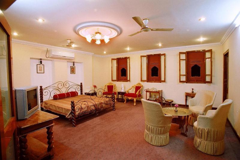 Oyo 9900 Hotel Pioneer Plaza Jodhpur  Bagian luar foto