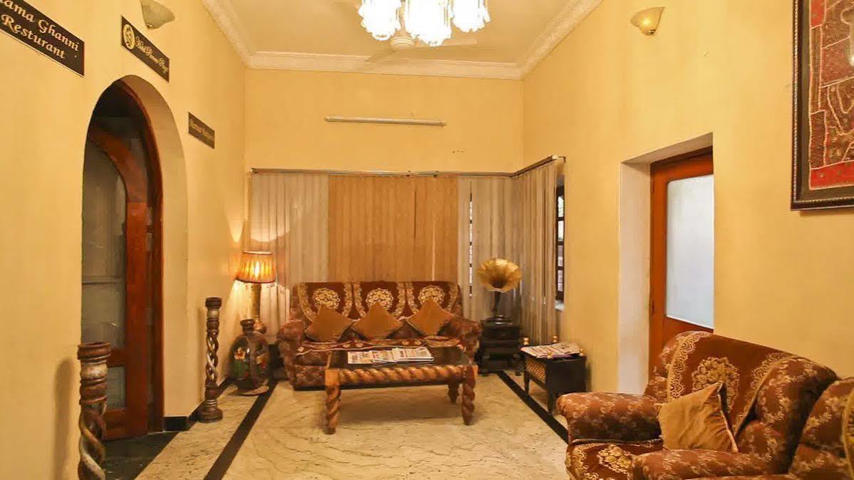 Oyo 9900 Hotel Pioneer Plaza Jodhpur  Bagian luar foto
