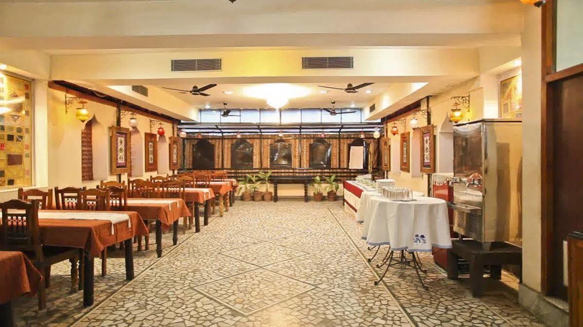 Oyo 9900 Hotel Pioneer Plaza Jodhpur  Bagian luar foto