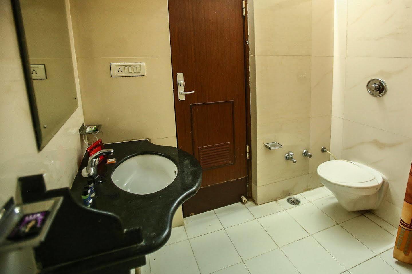 Oyo 9900 Hotel Pioneer Plaza Jodhpur  Bagian luar foto