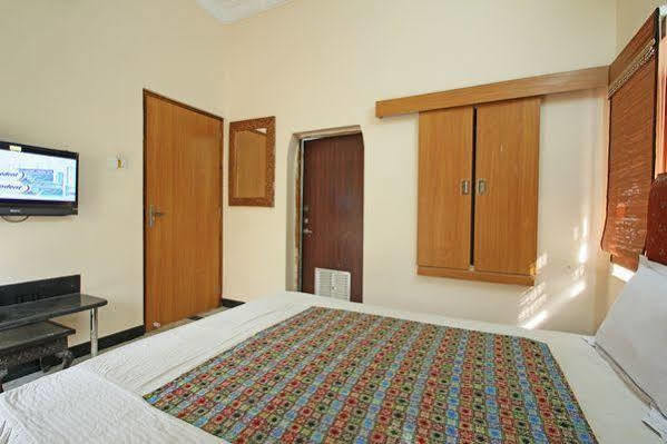 Oyo 9900 Hotel Pioneer Plaza Jodhpur  Bagian luar foto