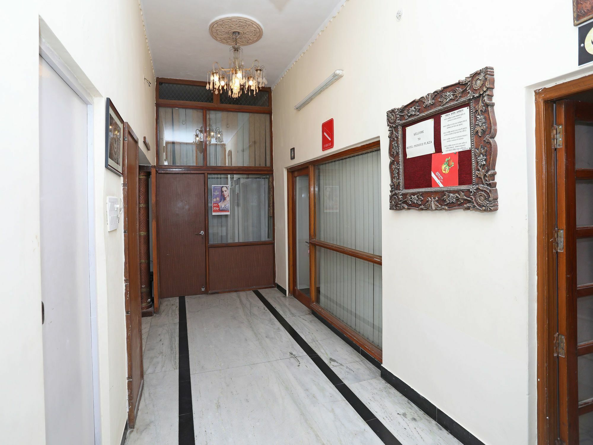 Oyo 9900 Hotel Pioneer Plaza Jodhpur  Bagian luar foto