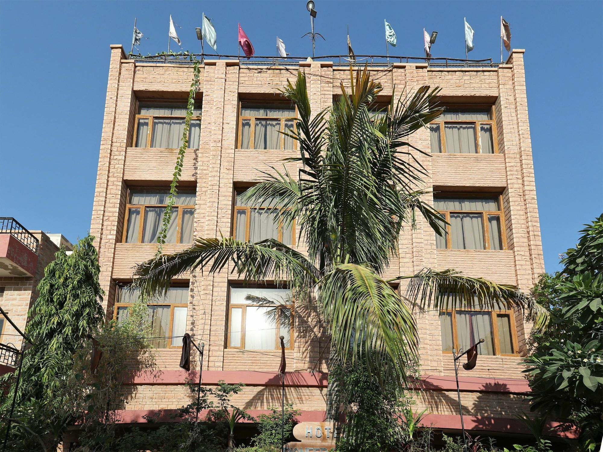 Oyo 9900 Hotel Pioneer Plaza Jodhpur  Bagian luar foto